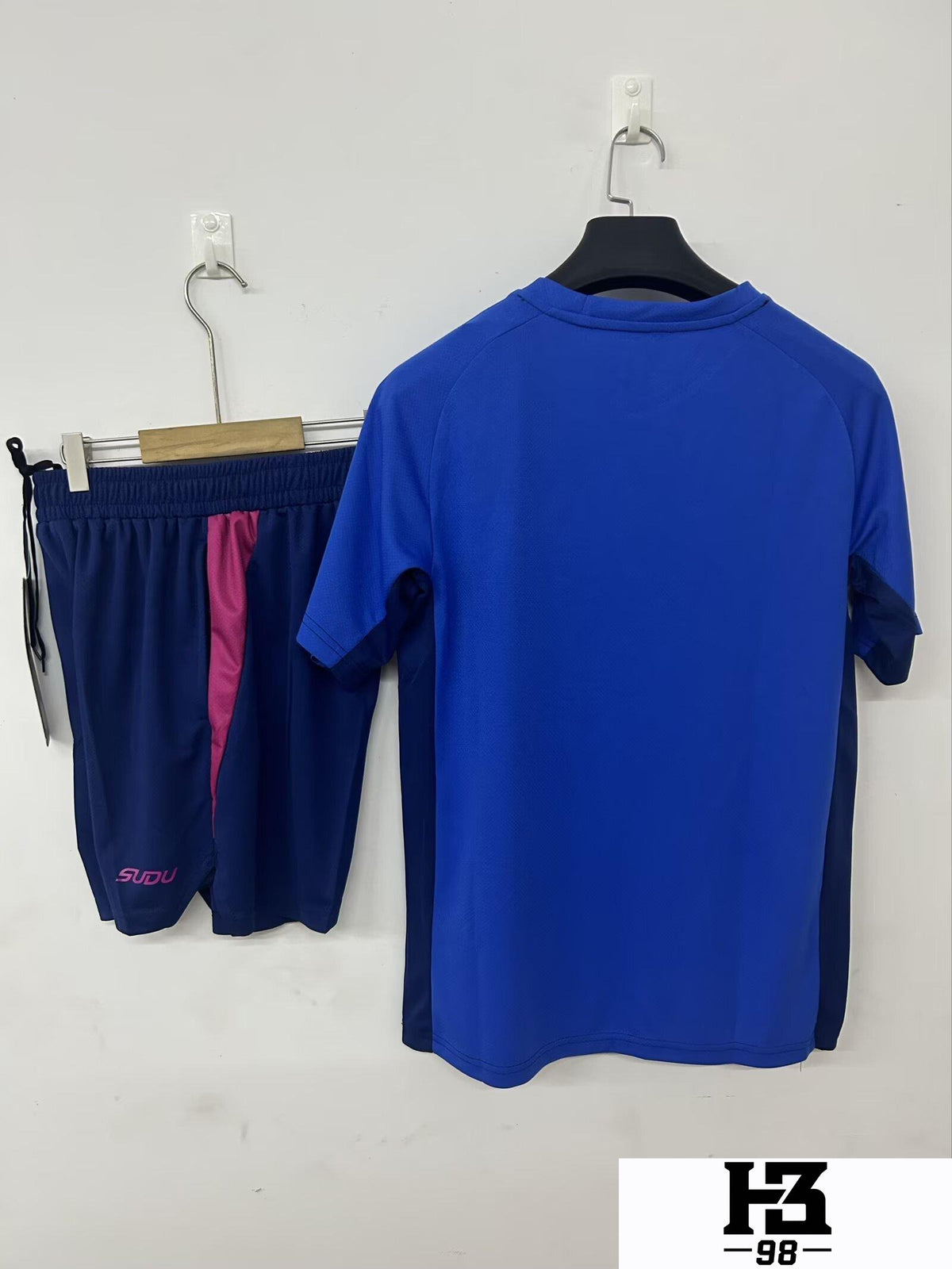 922f1e5410800e47.jpg